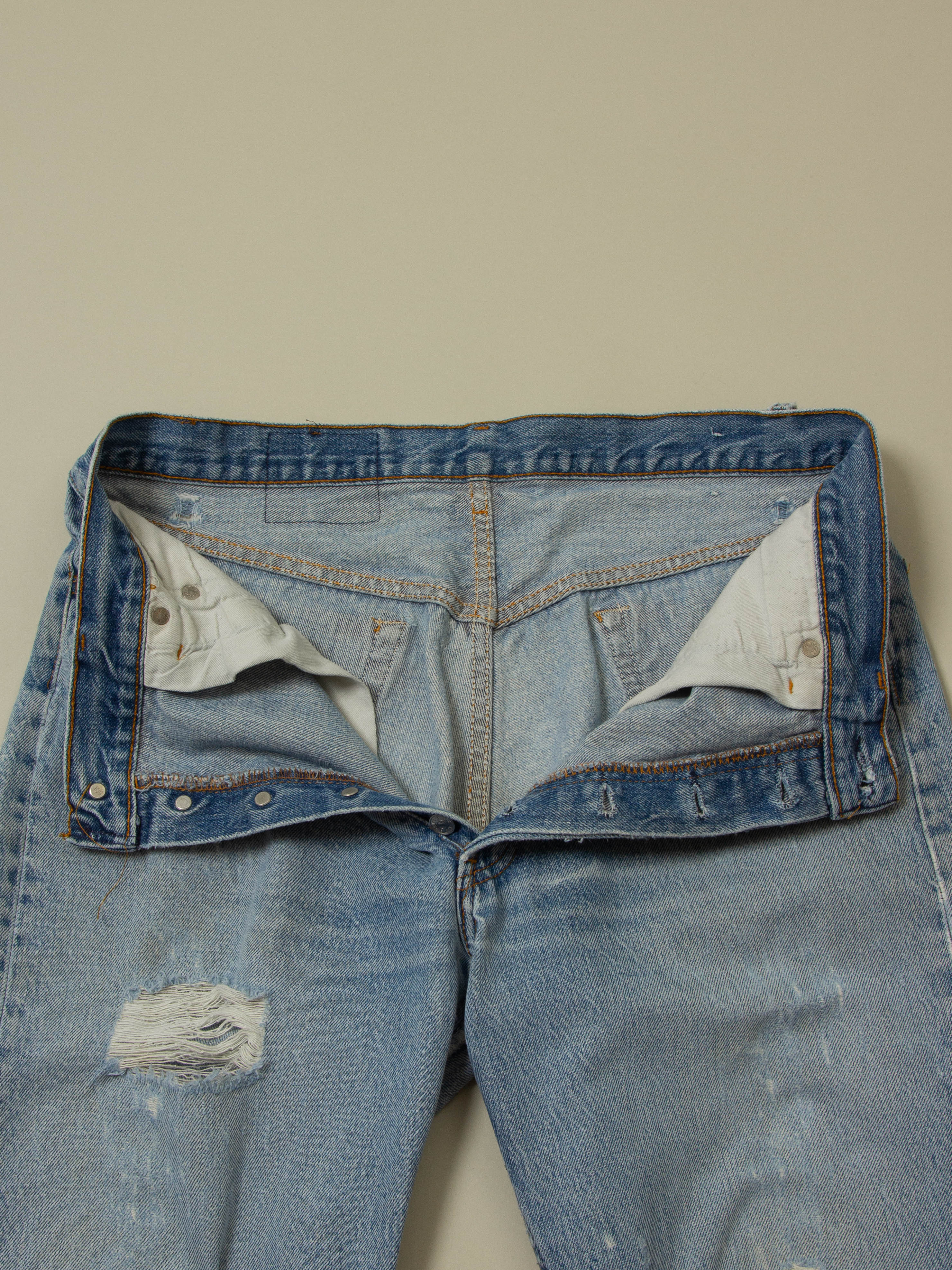 Vtg 1980s Levi's 501 Jeans - Made in USA (34x29) - Image 2