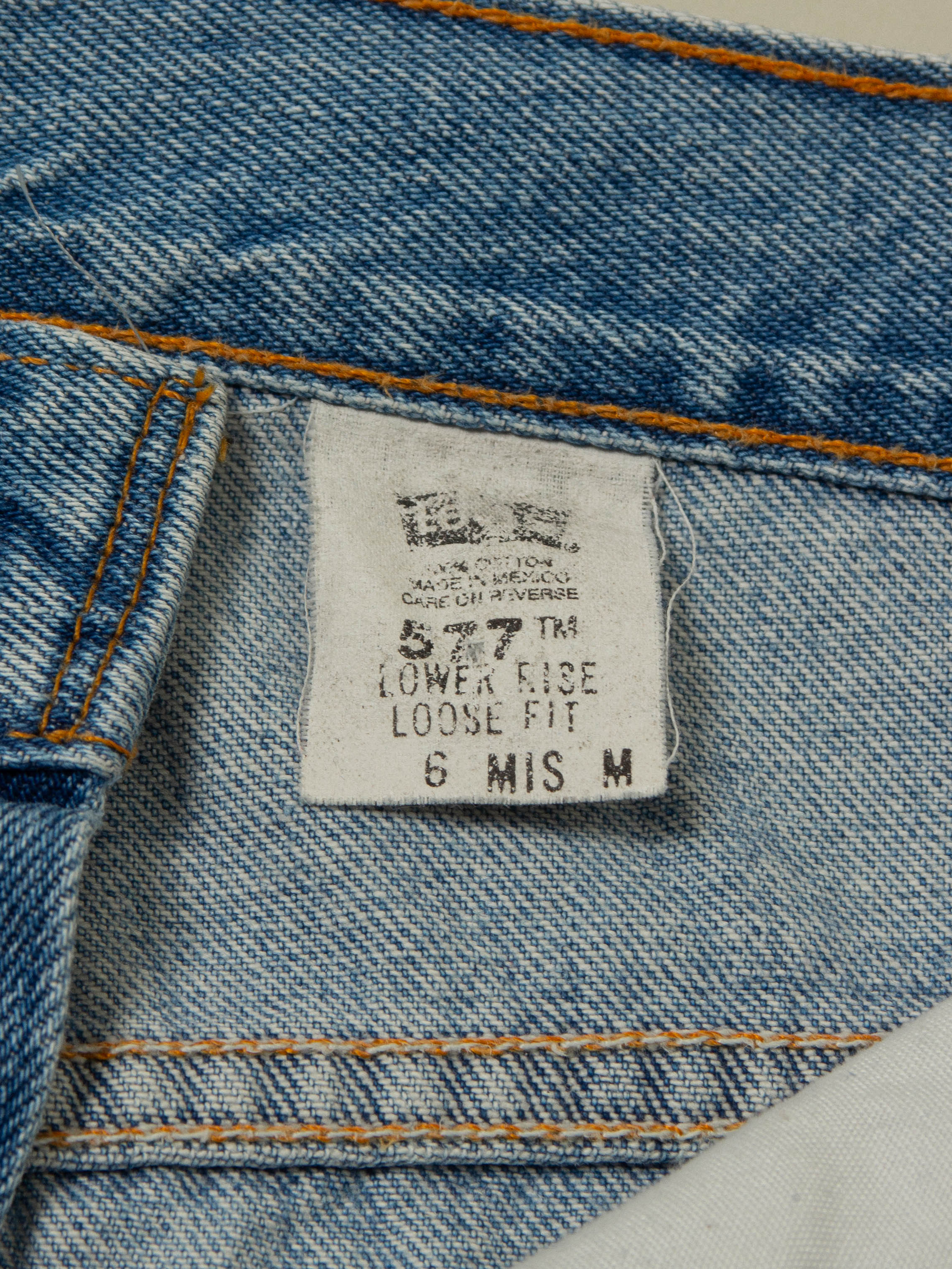 Vtg 1990s Levi's 577 Jeans (30x32) - Image 4