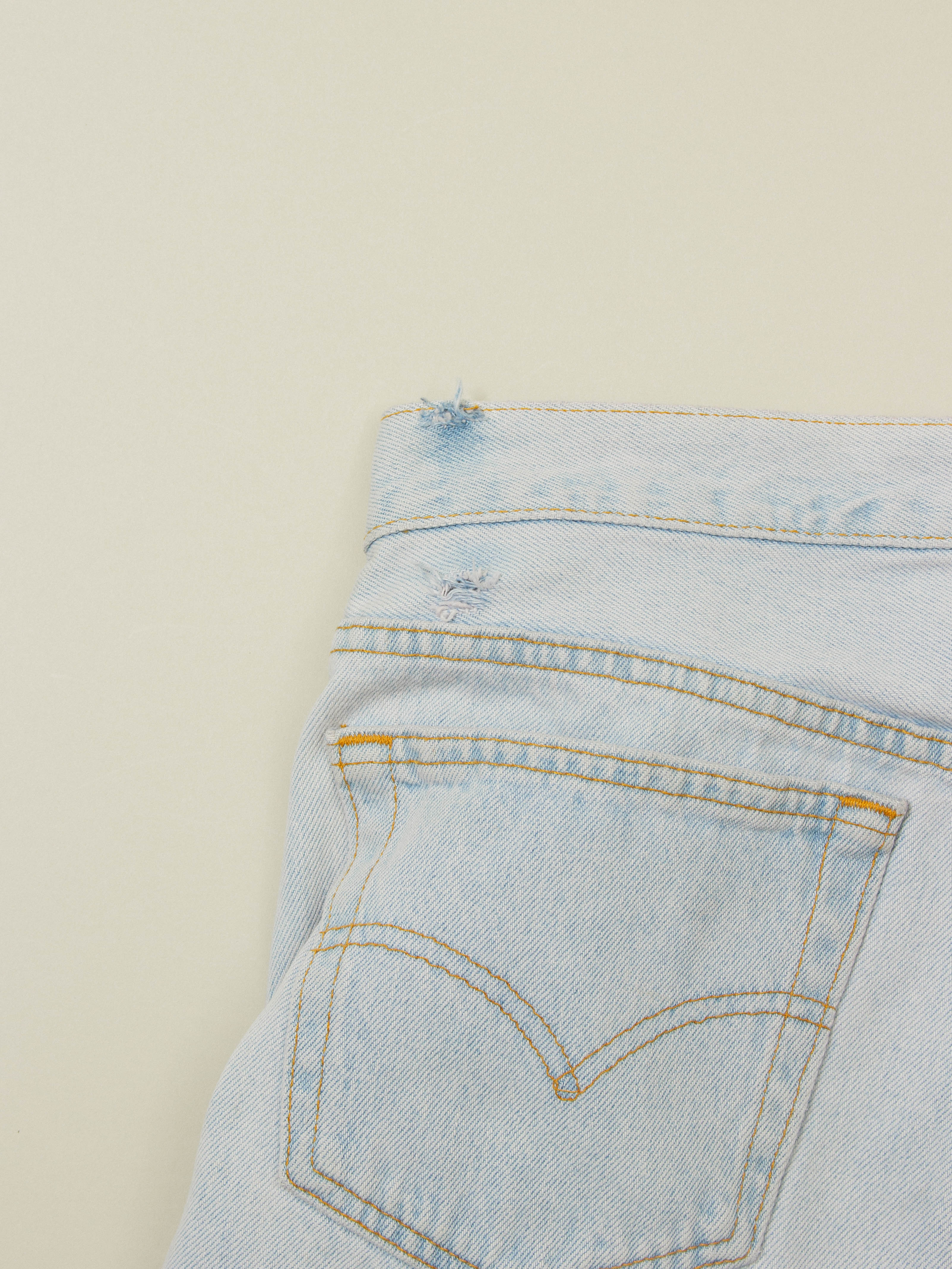 Vtg 1990s Levi's Denim Shorts - Made in USA (32") - Image 5